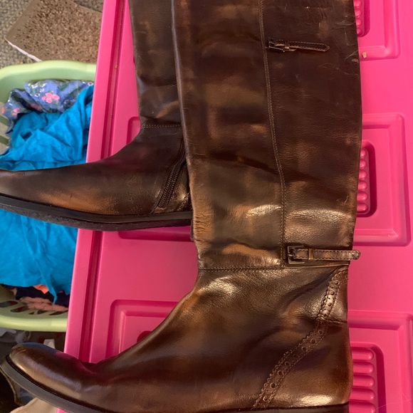 Valerie Steven’s leather boots - Picture 4 of 4